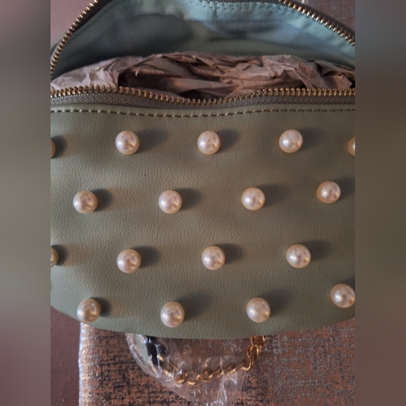 COPY - Olive Green Pearl Fanny Pack, New never worn - Picture 3 of 6